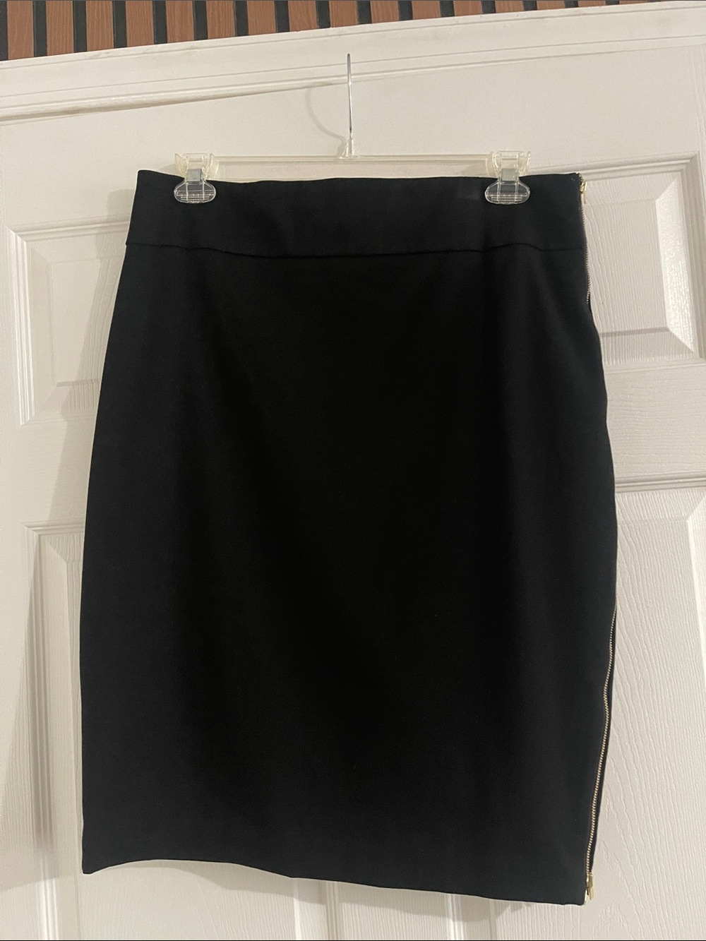 Express Black Pencil Skirt with Side Zipper